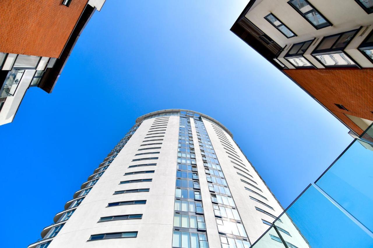 Meridian Quay Apartments, By Jsw Short