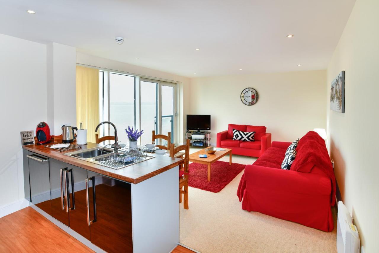 Meridian Quay Apartments, By Jsw Short *