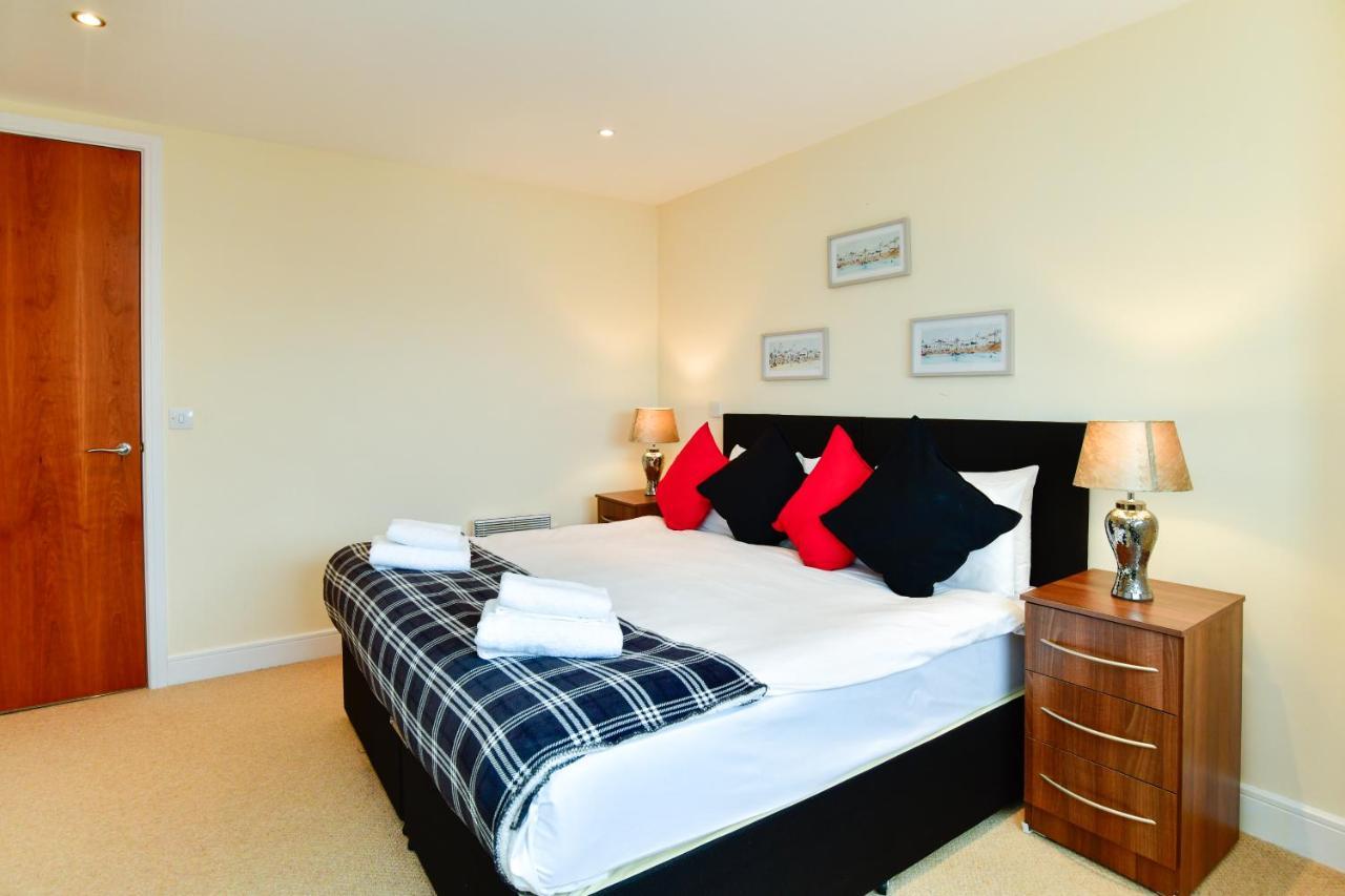 Meridian Quay Apartments, By Jsw Short Apartment